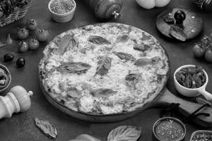 Queen HRH Thin Crust