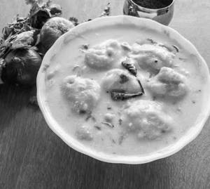 Kadi Pakoda