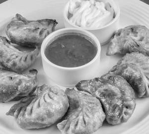 Paneer Fried Momos[6Pieces]