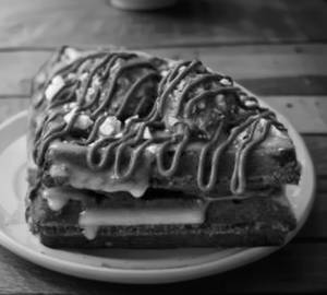 Ferrero rocher waffle [belgian]                                                 