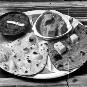 Rumali Paneer Hot & Spicy Sharwma