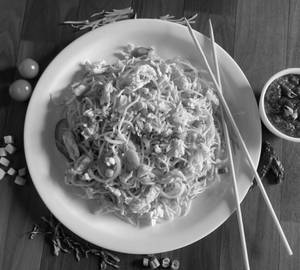 Egg Hakka Noodles