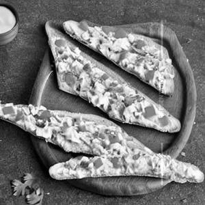 Vegetable cheese toast