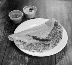 Paper Schezwan Sada Dosa