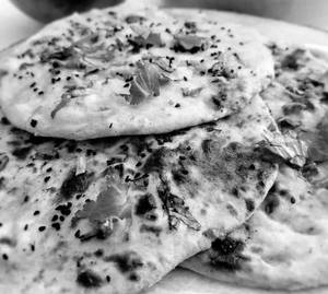Gobhi Amritsari Kulcha