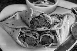 Beef Phaal Roll