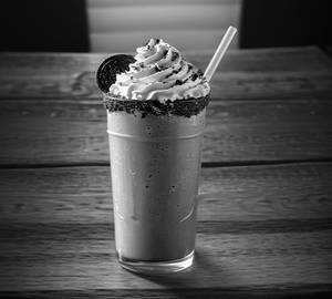 Chocolate oreo shake
