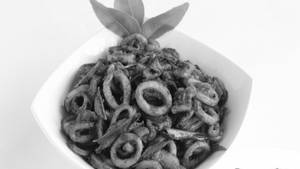 Koonthal Kallu Shapp Varatt ( Squid Roast )