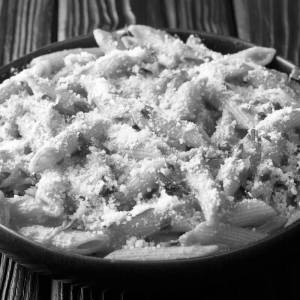 Mix sauce pasta