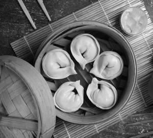 Paneer caps momos