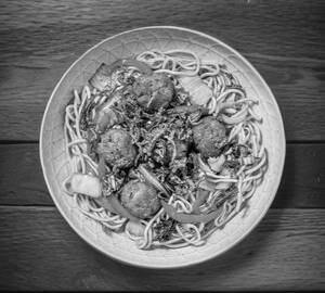 Pork   schezwan fried noodles/ chow