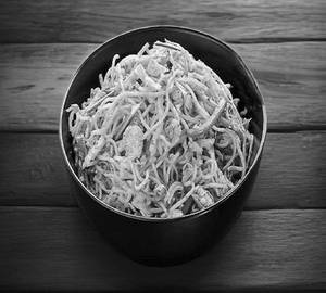 Egg   schezwan fried noodles/ chow