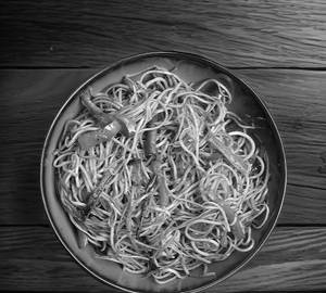 Mixed schezwan fried noodles