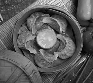 Schezwan Cheese momos