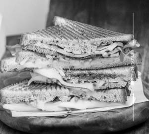 Cheese chutney sandwich