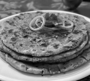 Onion Paratha (Pack Of 2)