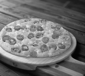 Harbi Spicy Delight pizza