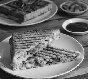 Paneer Corn Cheese Grilled Sandwich