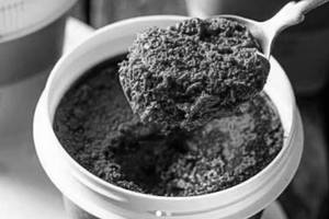 Hot chocolate brownie with coffee