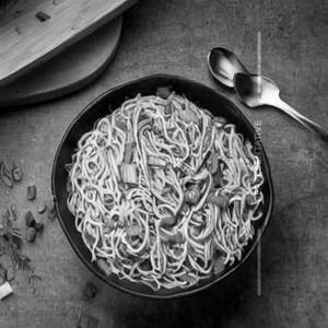 Schezwan Chicken Noodles 