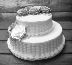 PINNEAPPLE TWO TIER CAKE (THREE POND )
