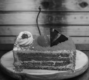 Red Velvet Fresh Cream Pastry.