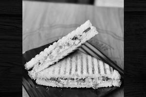 Paneer Peppery Sandwich