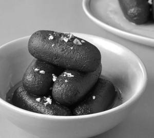 Garama garam gulab jamun