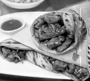 Chilli Chicken Roll