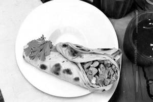 Chicken Lasuni Tikka Roll