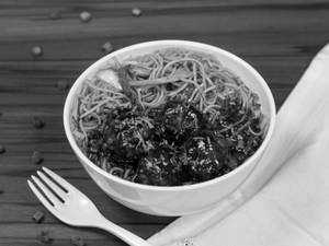 Noodles with Manchurian 