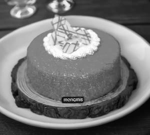 Red Velvet Cheese Small Cake [ 500 Grams]