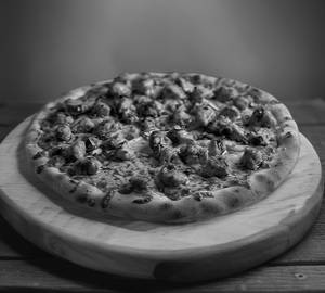 Chicken Schezwan Pizza