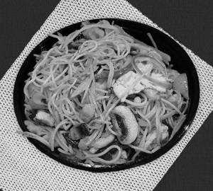 Chicken Xian Hakka Noodles
