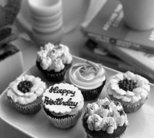 Assorted Birthday Cupcakes (Pack Of 6)