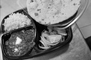 Butter Chicken with Rice and 2 Roti
