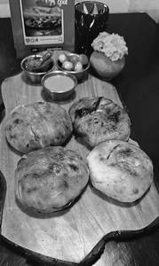 4 Pcs Non Veg Small Woodfired Paranthas