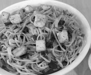Paneer Hakka Noodles