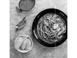Sea Food Korean Noodles On Top Gravy