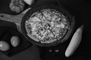 Three Pepper Pizza (10 Inch 8 Slice)