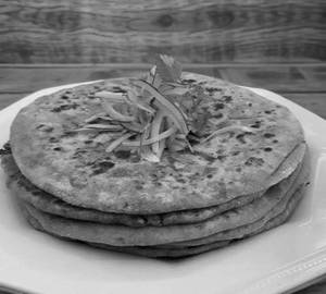 Aloo Pyaz Paratha