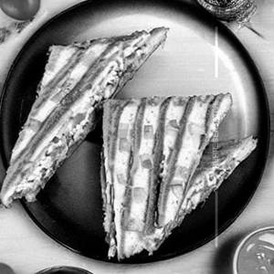 Veg Omelette Sandwich