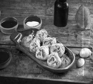 Chicken baked momos