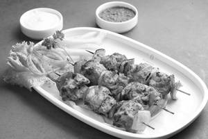 Dejaj Shish Taouk With Veggies