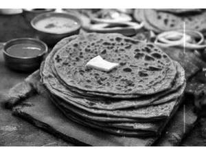 Laal Mirchi Laccha Paratha