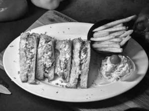 Spinach Corn And Cottage Cheese(4 Pcs)