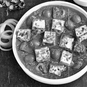Matar Paneer ( Best Seller )