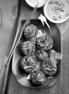 Cheese makhani momos