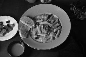 Tomato And Cream Penne ( Mix Sauce ) (600gm)