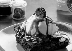 Nutella ice cream brownie sundae